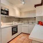 Apartment Kitson, Alpes Agency, Chamonix, Sleeps 6 *