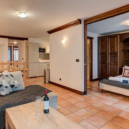 Kitson, Alpes Agency, Chamonix, Sleeps 6 شقة شامونكس