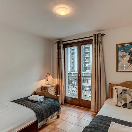 Kitson, Alpes Agency, Chamonix, Sleeps 6 *